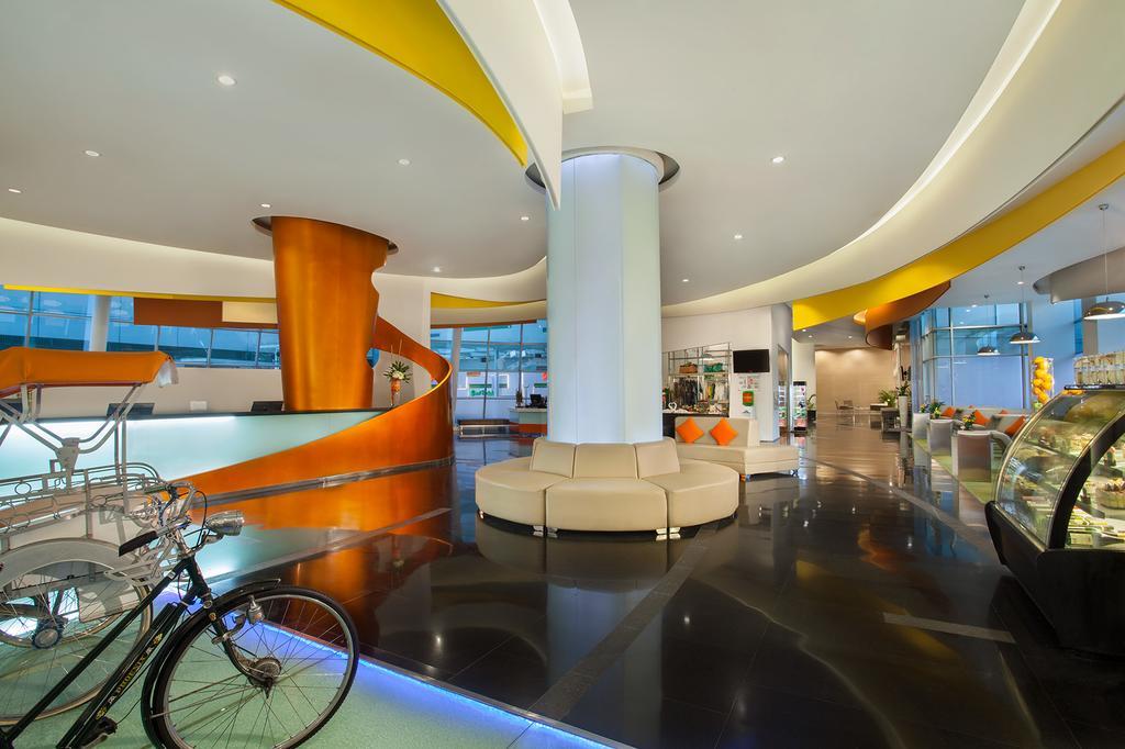 HARRIS Hotel y Conventions Festival CityLink Bandung Exterior foto