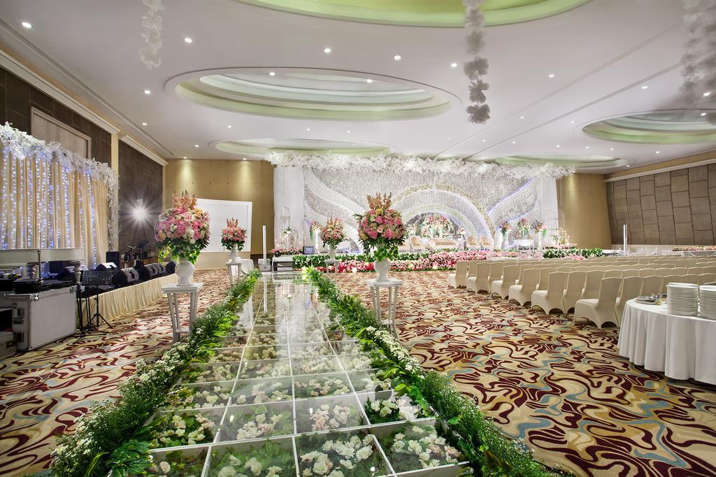 HARRIS Hotel y Conventions Festival CityLink Bandung Exterior foto